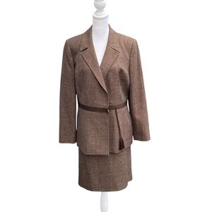 Le Suit Brown Tweed Skirt Suit with Tassel‎ Size 10 Jacket Missing A Button
